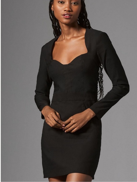 By Anthropologie Dresses & Skirts - Anthropologie Black Long Sleeve Sweetheart Scalloped Mini Dress Sz 10 Bodycon